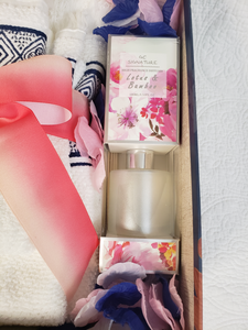 The Navy Blossom Gift Box